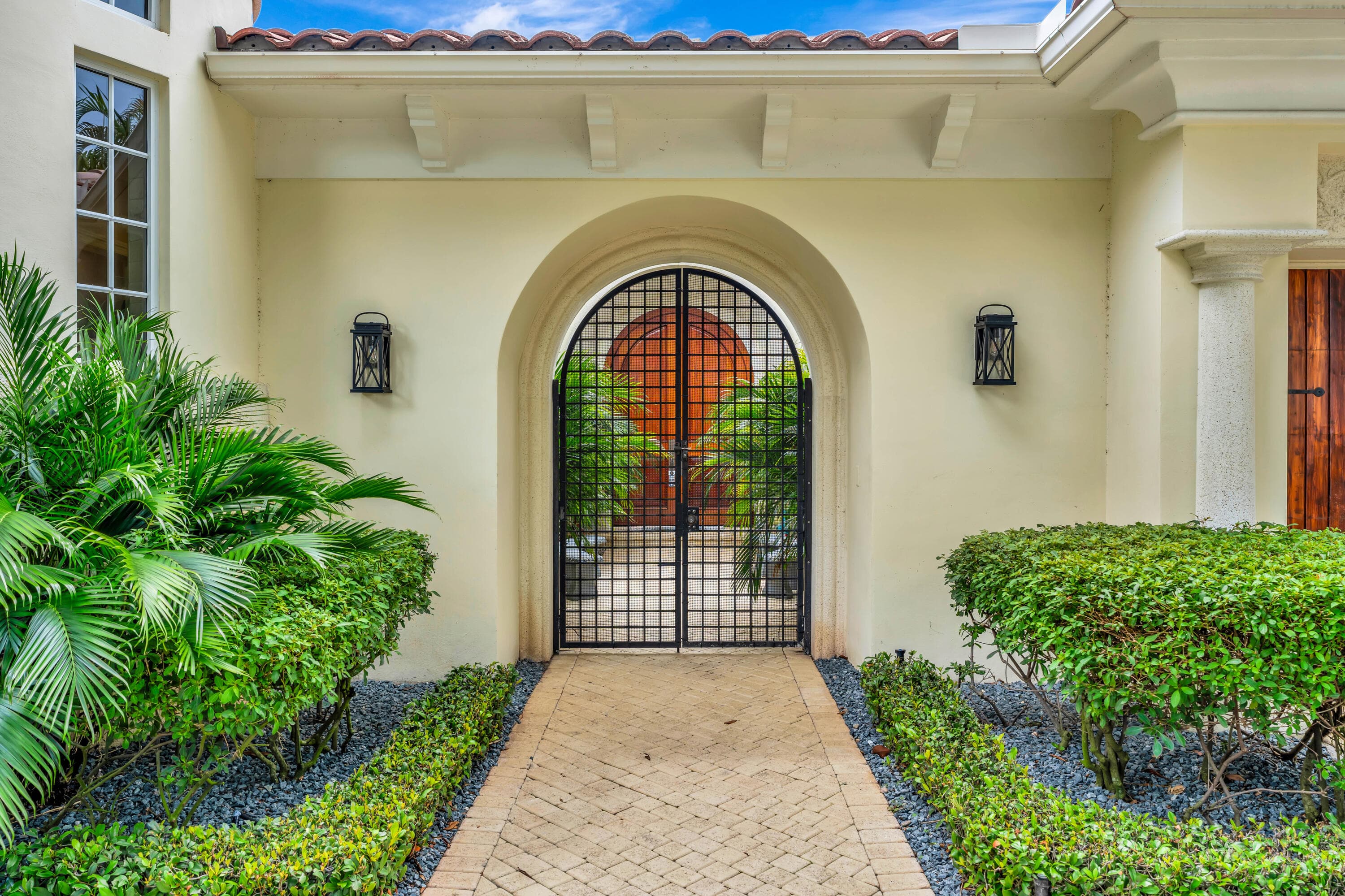 11316 Caladium Lane, Palm Beach Gardens, FL 33418 - Photo 2