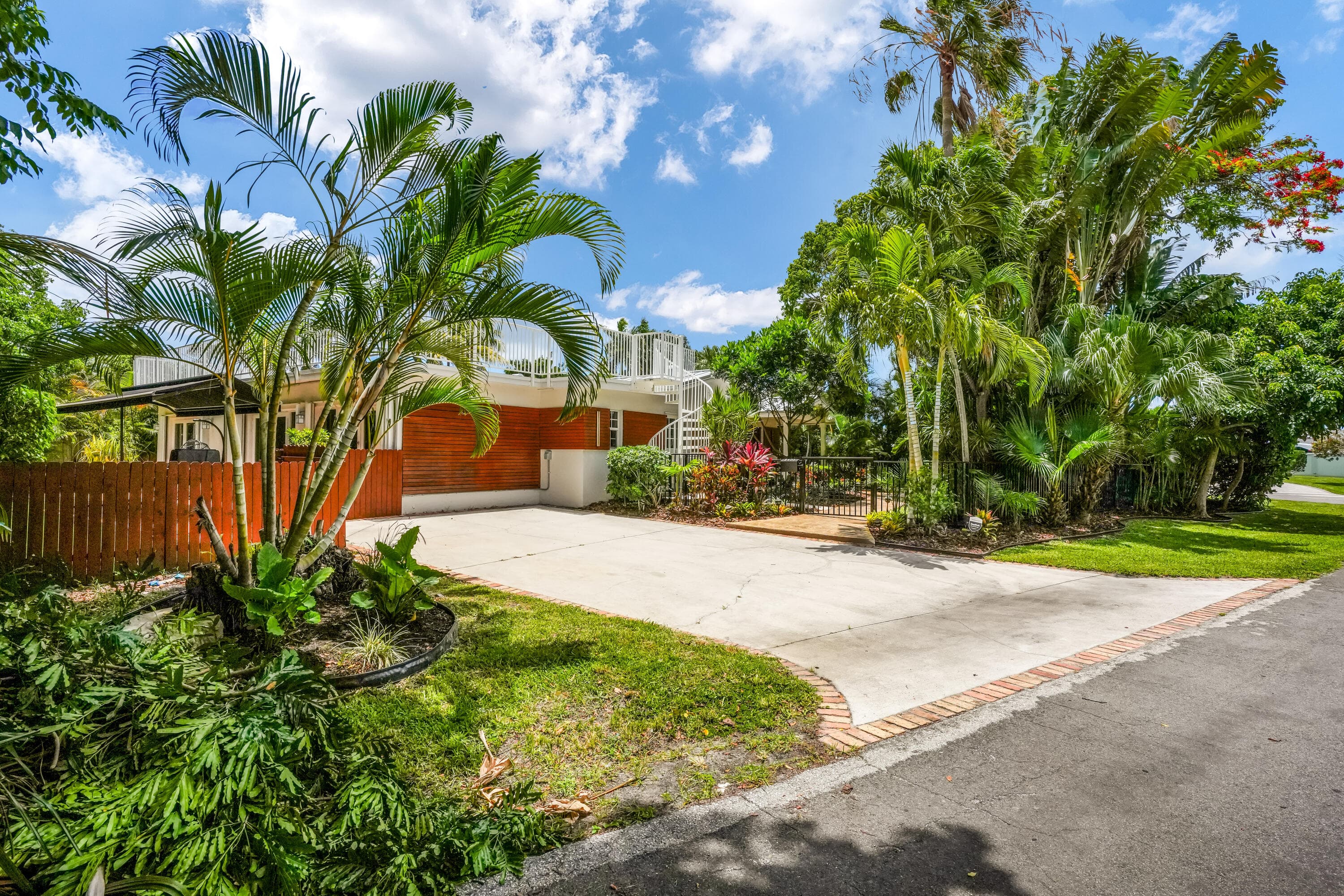 2400 N Riverside Drive, Pompano Beach, FL 33062 - Photo 2
