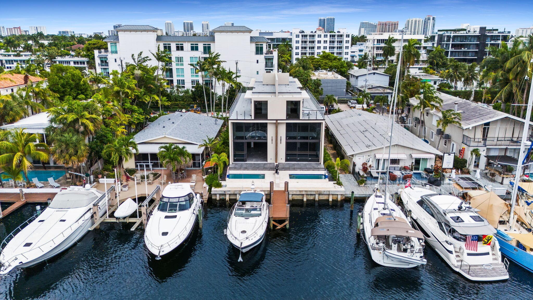 323 Hendricks Isle, Fort Lauderdale, FL 33301 - Photo 2