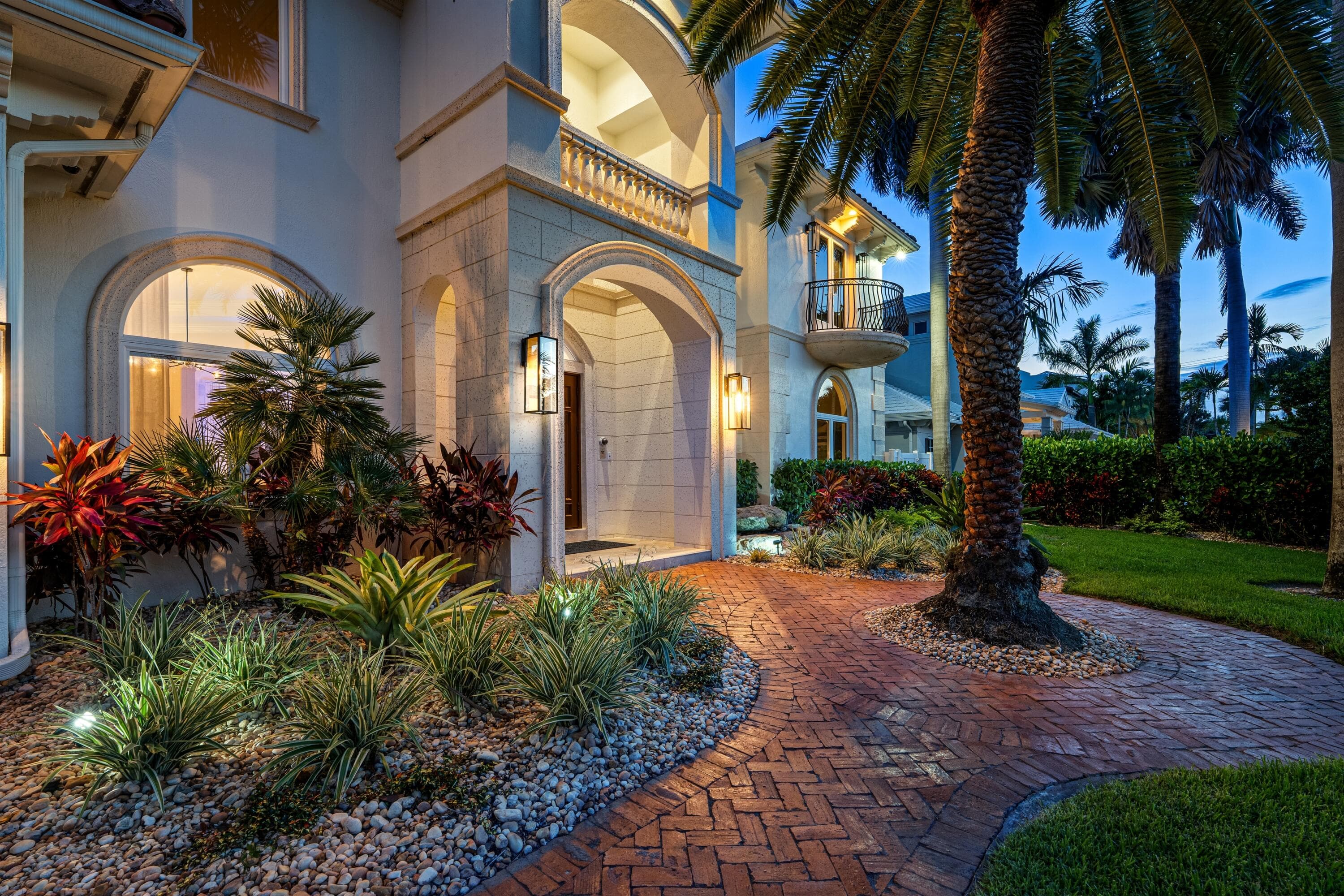 2320 NE 34th Court, Lighthouse Point, FL 33064 - Photo 2