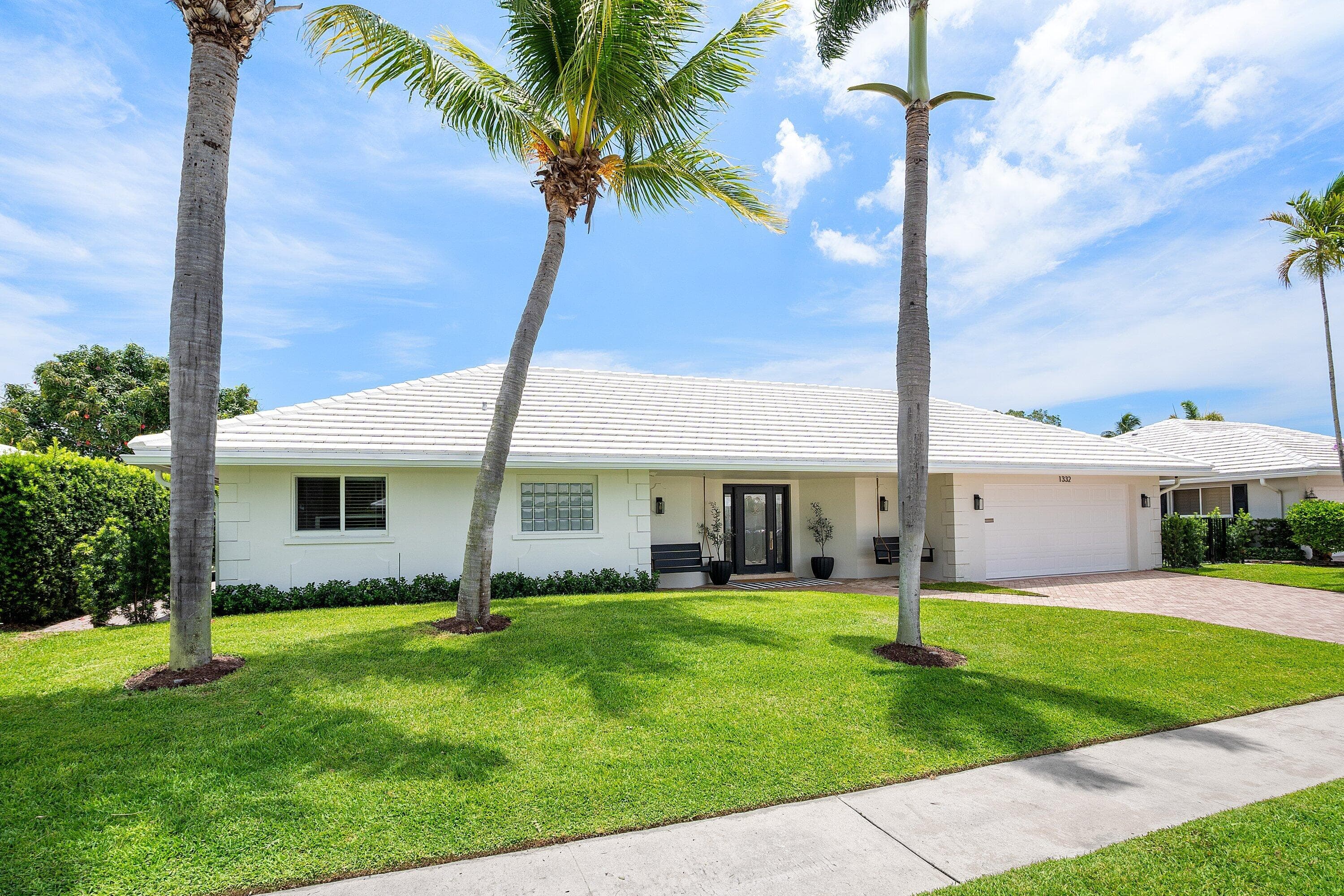 1332 SW Tamarind Way, Boca Raton, FL 33486 - Photo 3