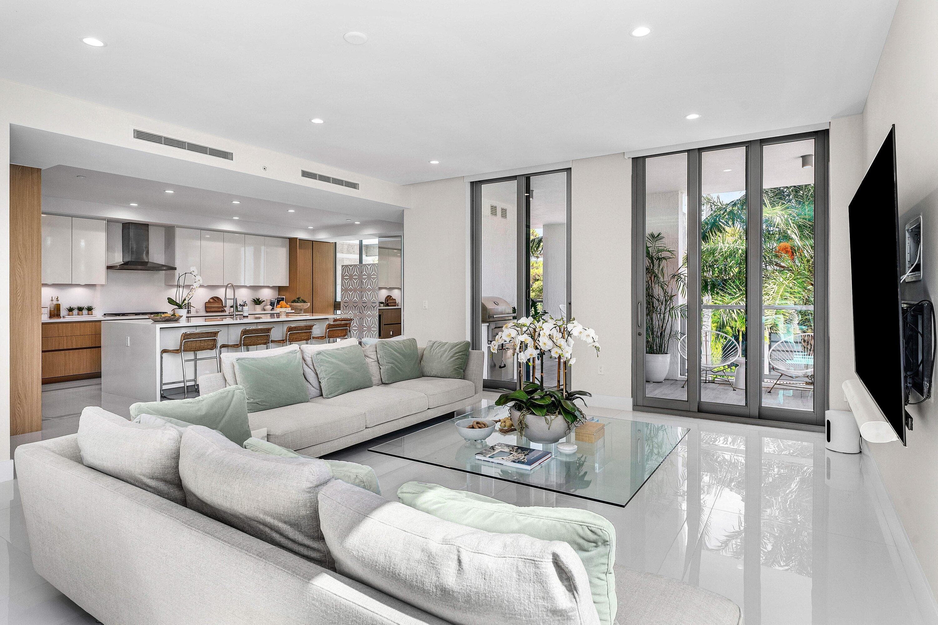 475 E Royal Palm Road 206, Boca Raton, FL 33432, Unit 206