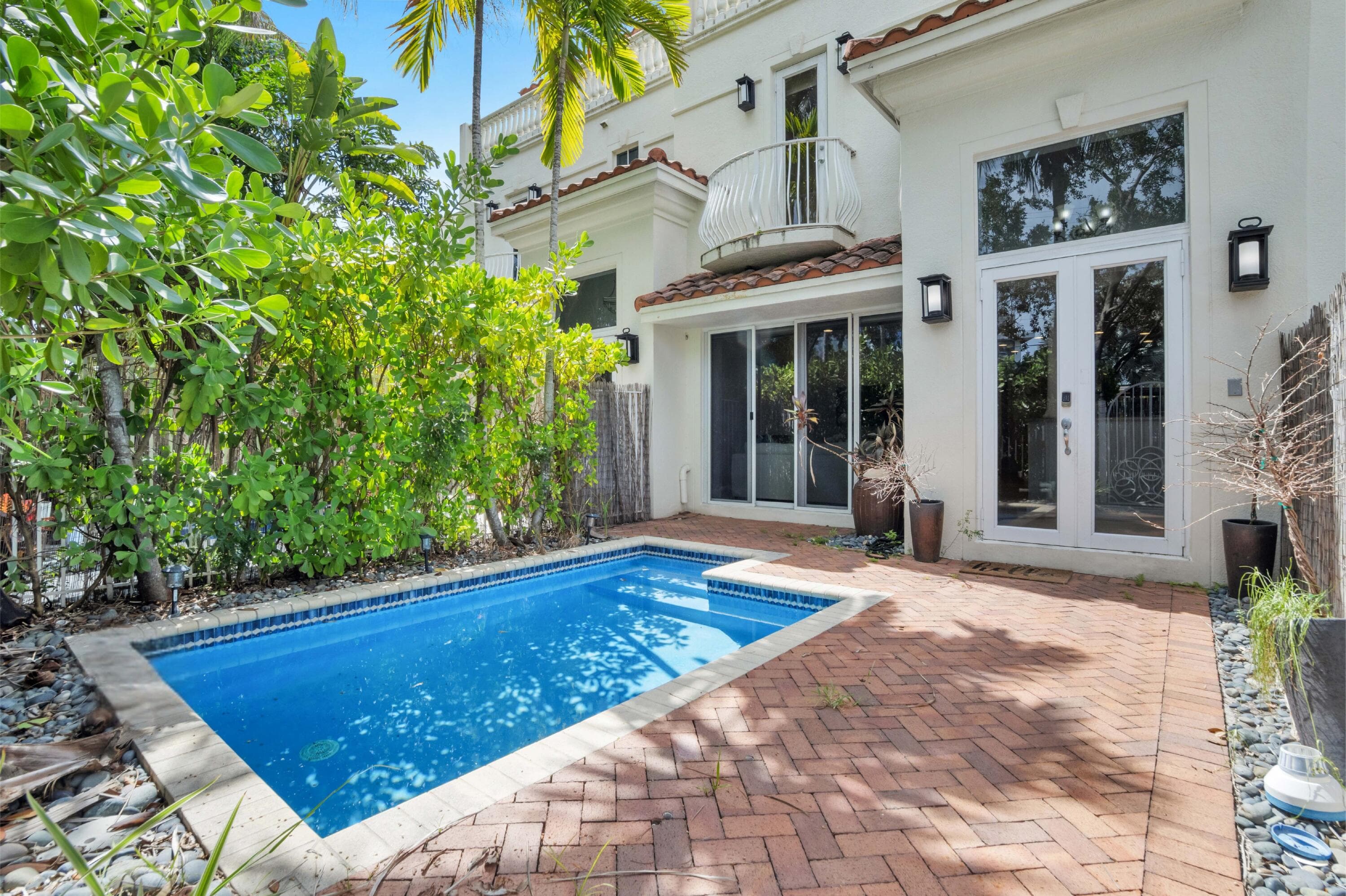 1362 Bayview Drive, Fort Lauderdale, FL 33304