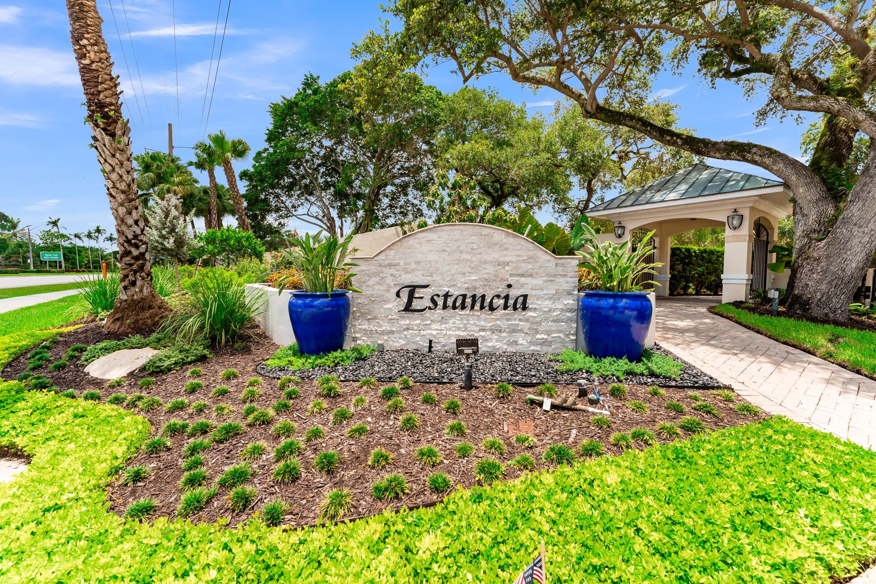 6692 N Grande Drive, Boca Raton, FL 33433 - Photo 2