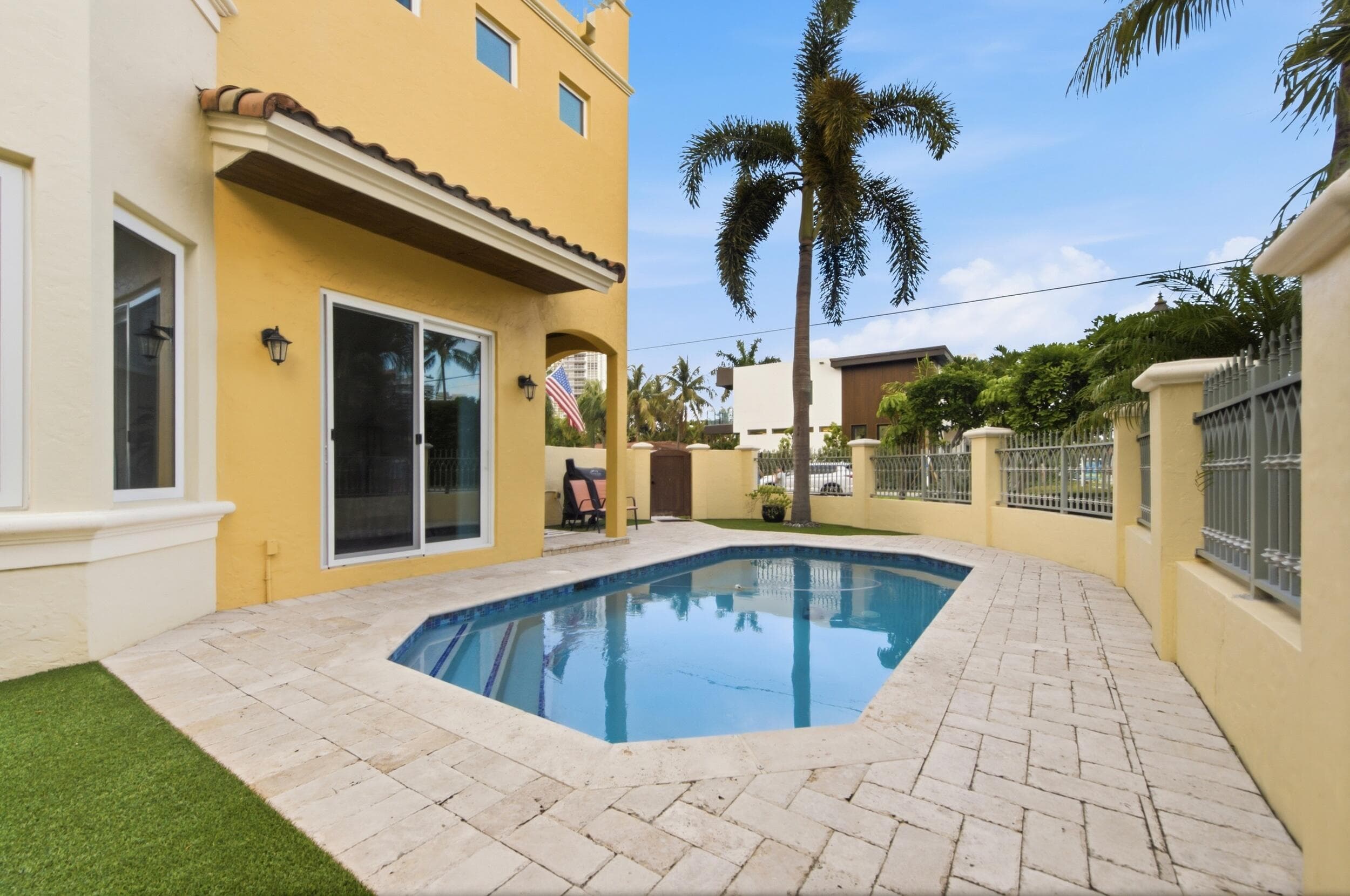 2601 NE 32nd Avenue, Fort Lauderdale, FL 33308 - Photo 2