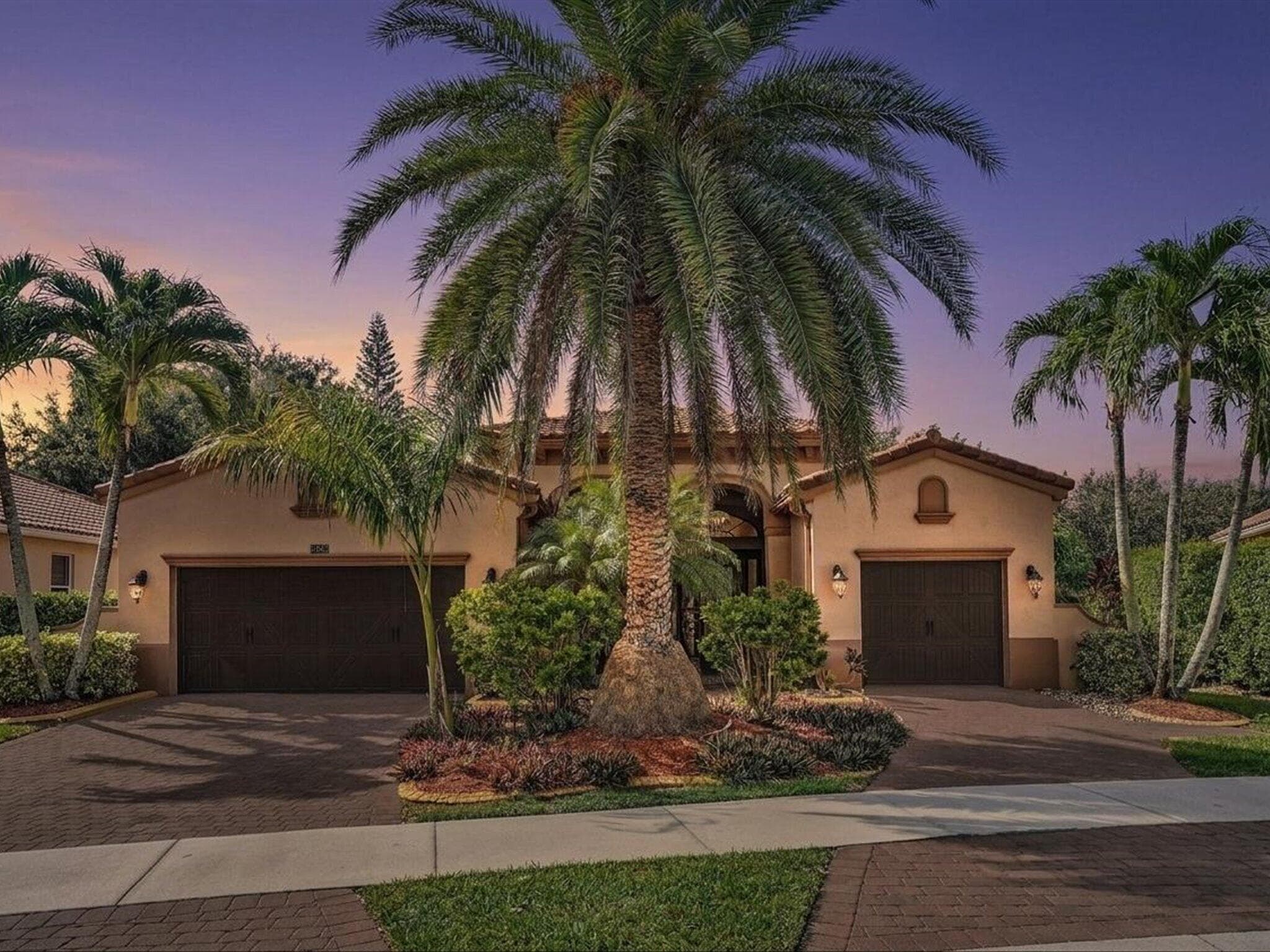 3445 NW 87th Avenue, Hollywood, FL 33024 - Photo 2