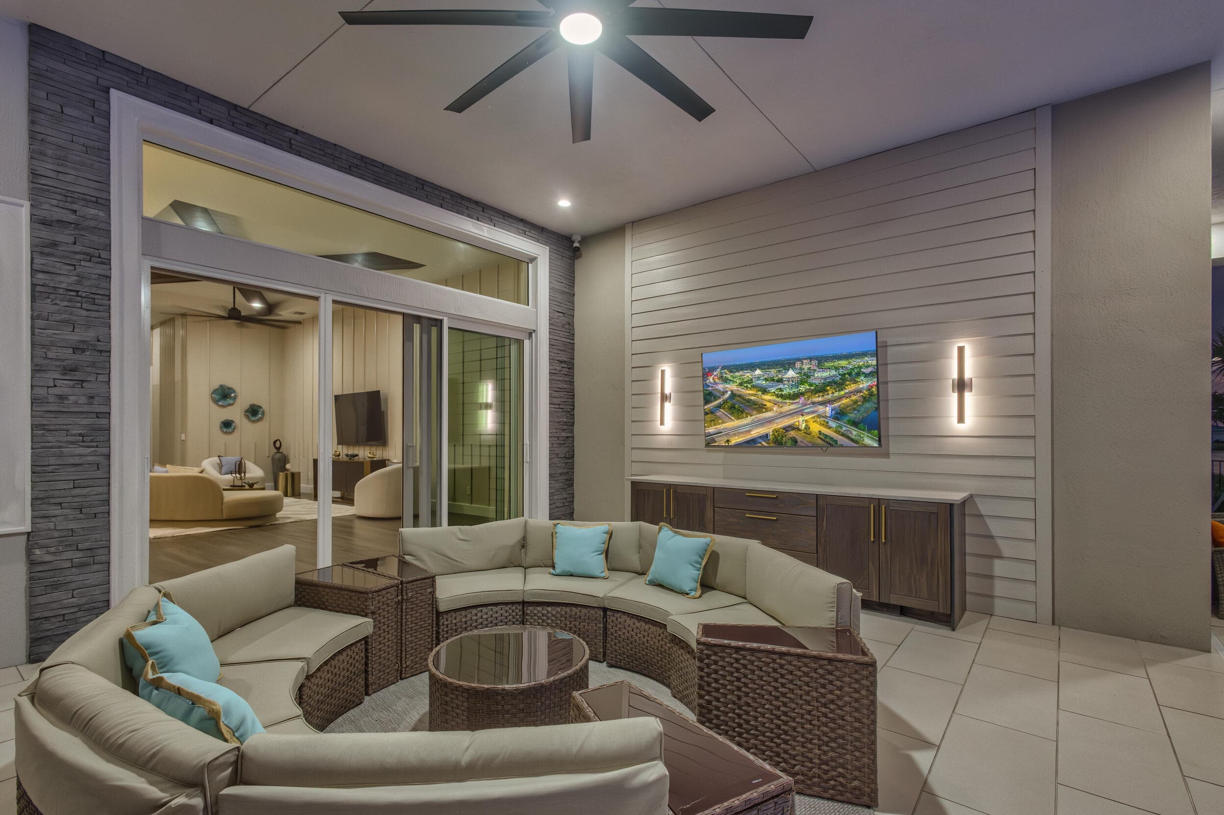10109 Driftwood Way, Palm Beach Gardens, FL 33412 - Photo 2