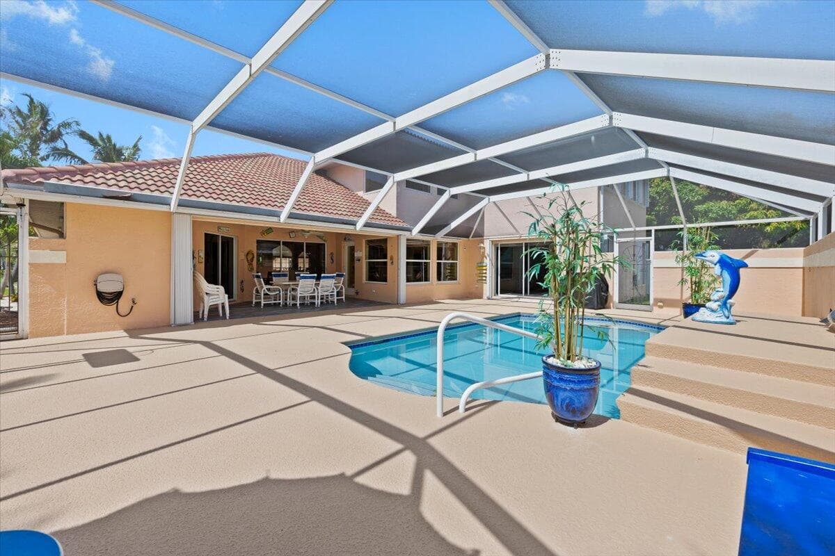 2001 Cypress Avenue, Fort Pierce, FL 34949 - Photo 3