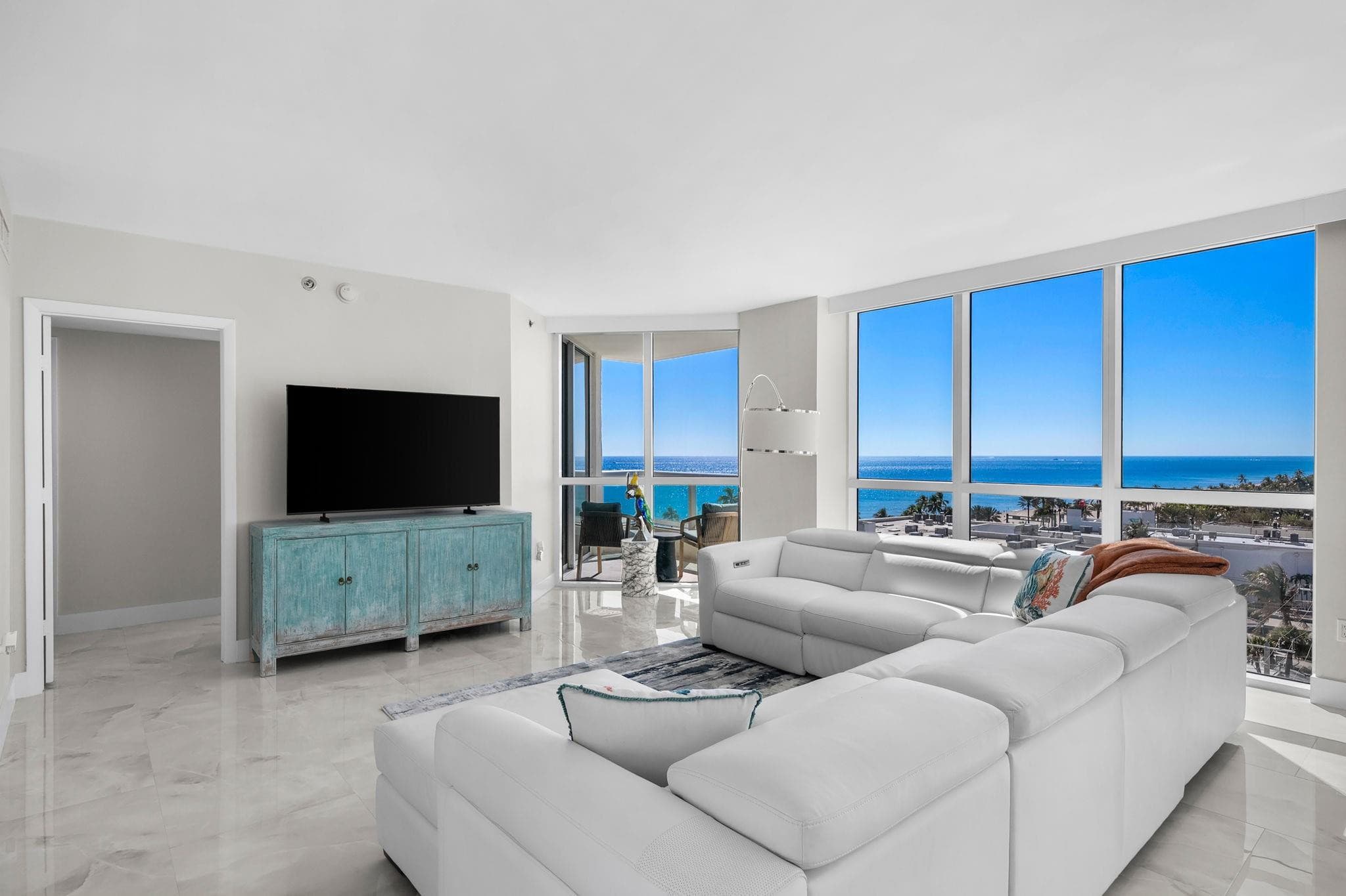 101 S Fort Lauderdale Beach Boulevard 907, Fort Lauderdale, FL 33316, Unit 907 - Photo 1