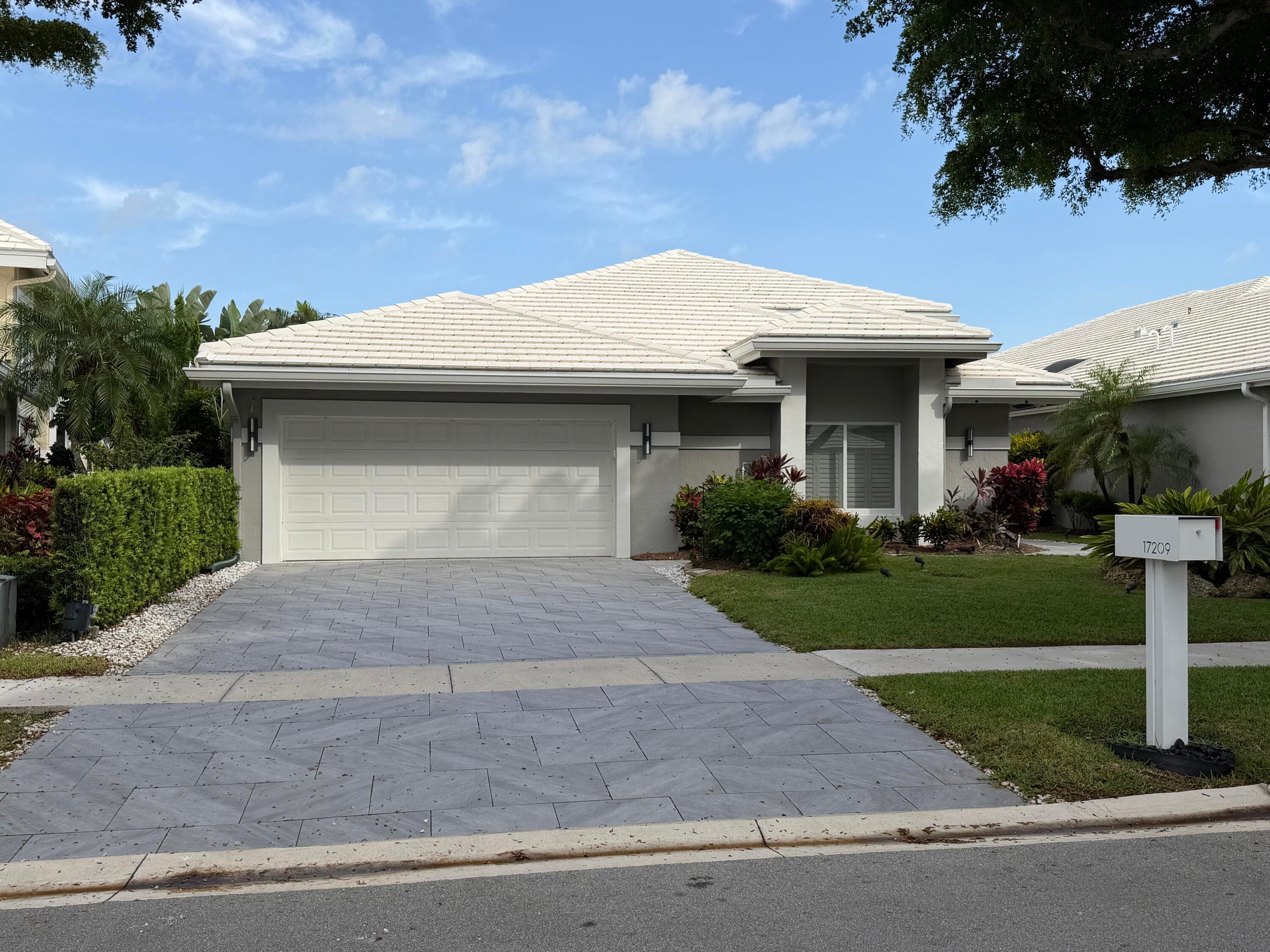 17209 HUNTINGTON PARK Way, Boca Raton, FL 33496