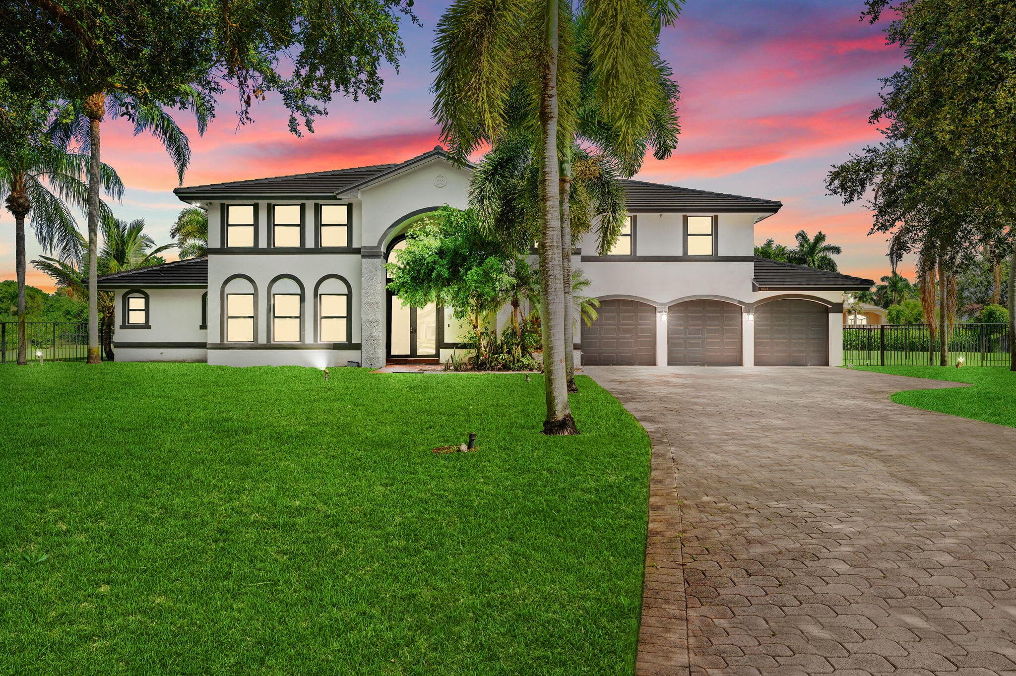 10641 SW 37TH Place, Davie, FL 33328
