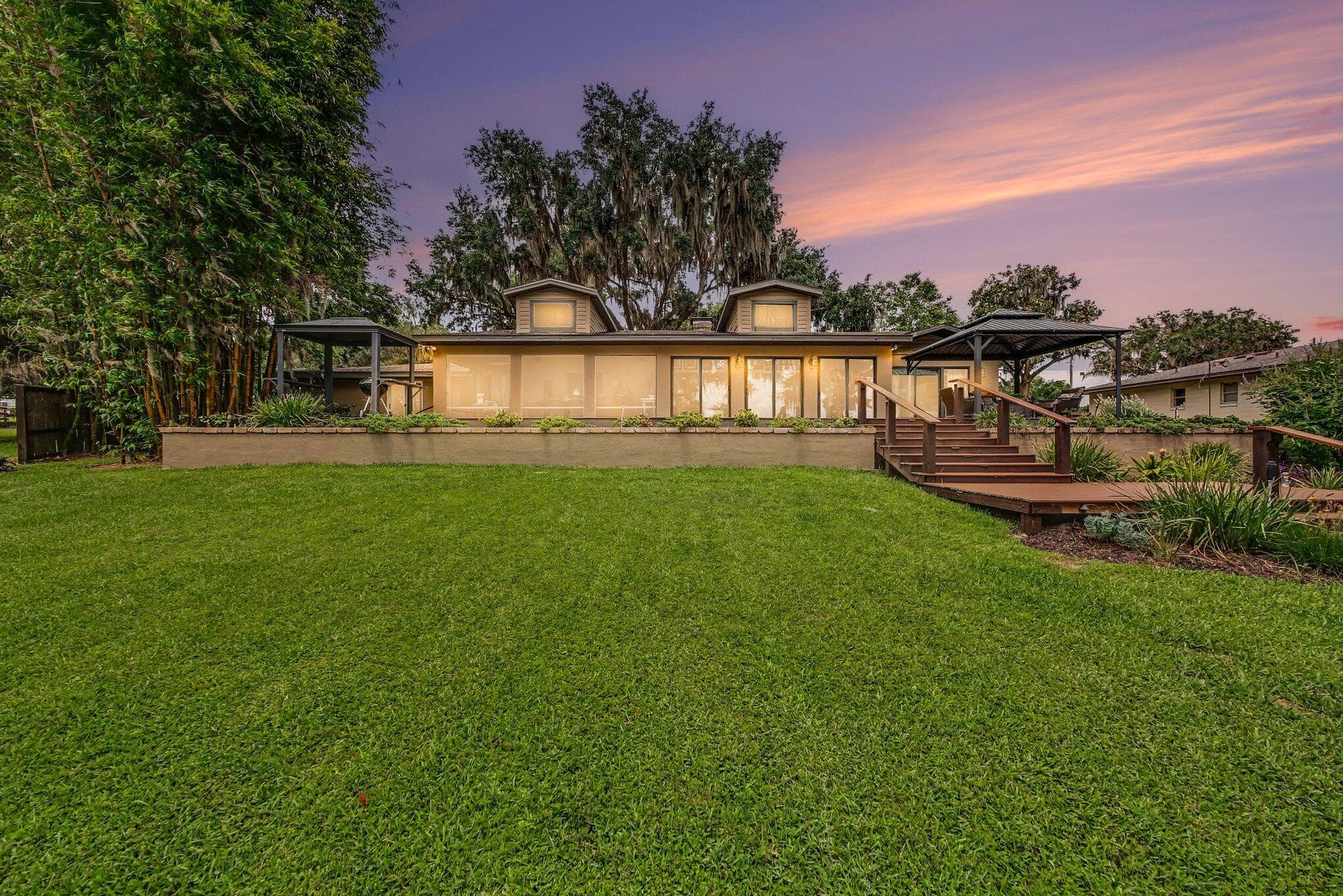 30139 Johnsons Point Road, Leesburg, FL 34748
