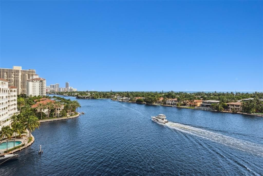 19707 Turnberry Way 9J, Aventura, FL 33180, Unit 9J - Photo 3