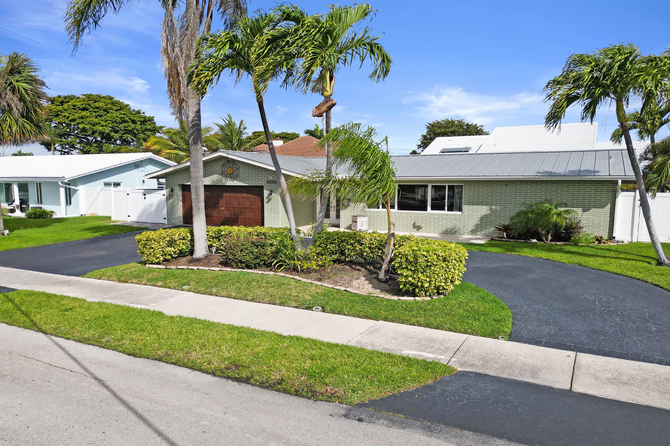 3001 NE 45th Street, Lighthouse Point, FL 33064 - Photo 2