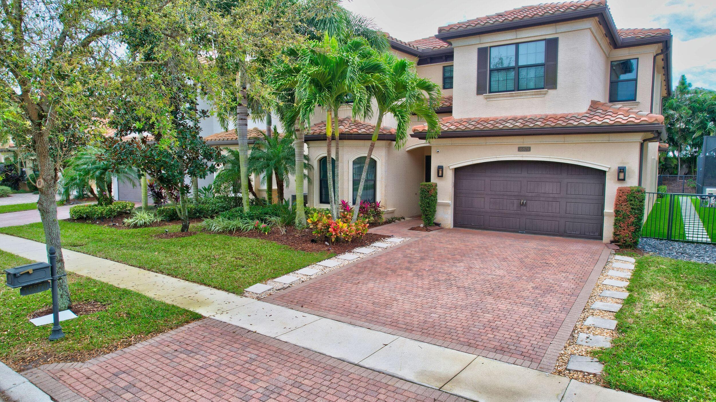 16879 Bridge Crossing Circle, Delray Beach, FL 33446 - Photo 2