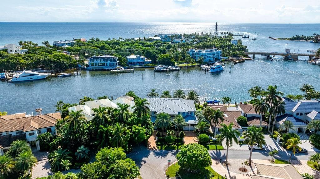2798 NE 24th Street, Lighthouse Point, FL 33064 - Photo 2