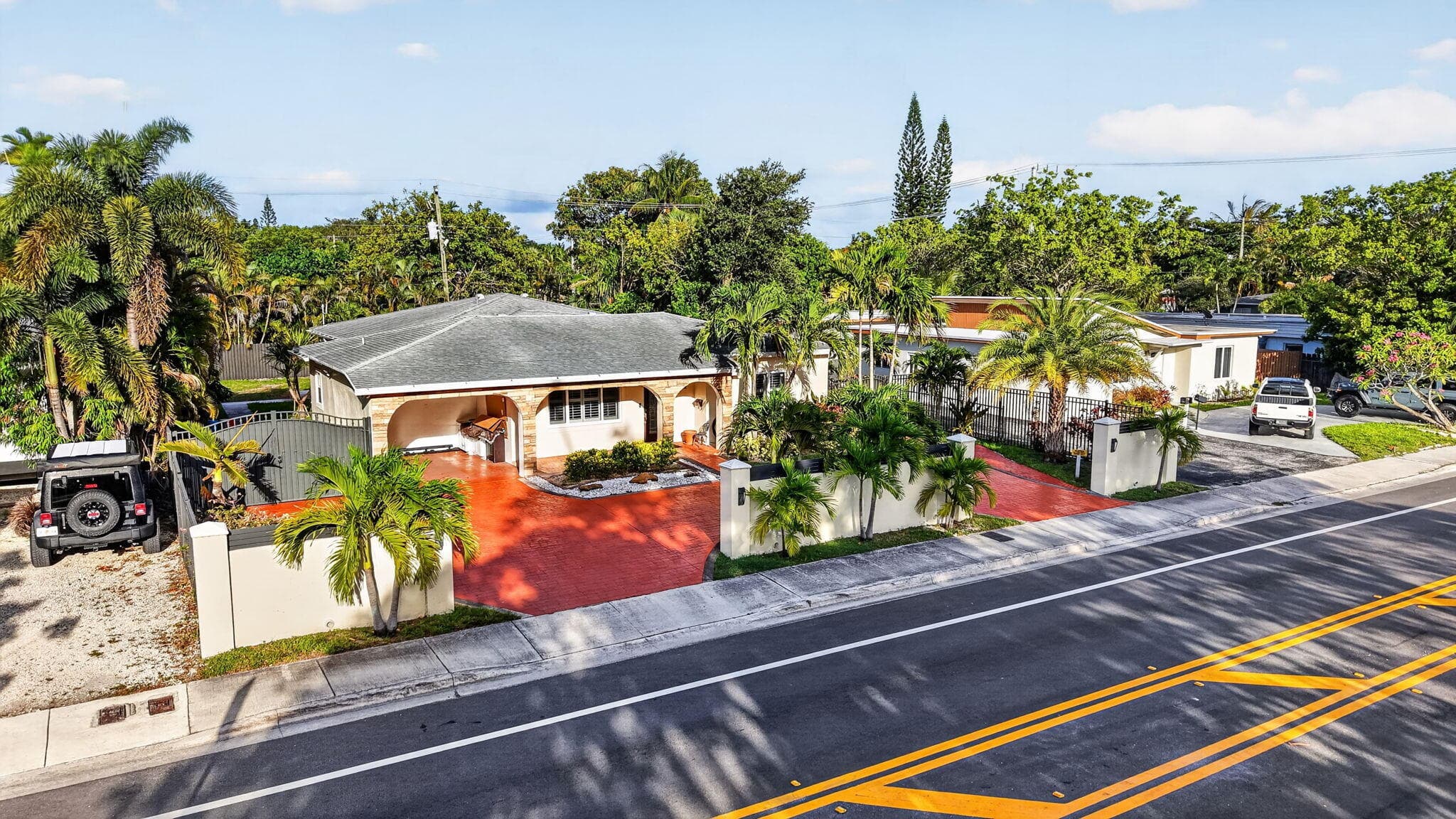 1412 NE 15th Avenue, Fort Lauderdale, FL 33304 - Photo 2