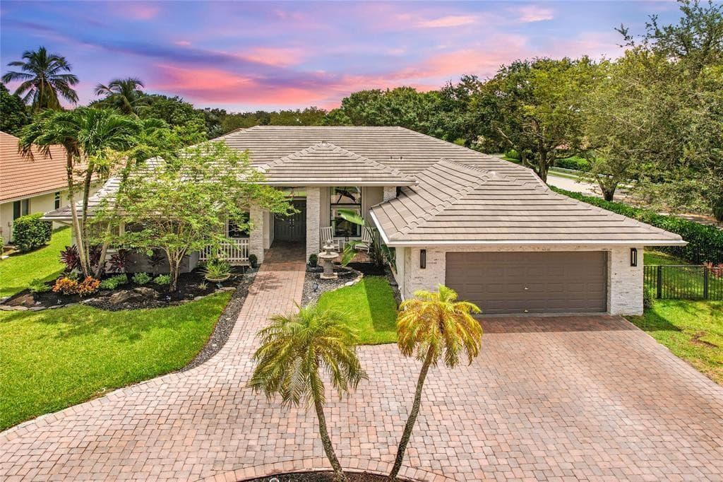 4911 NW 96th Drive, Coral Springs, FL 33076 - Photo 2