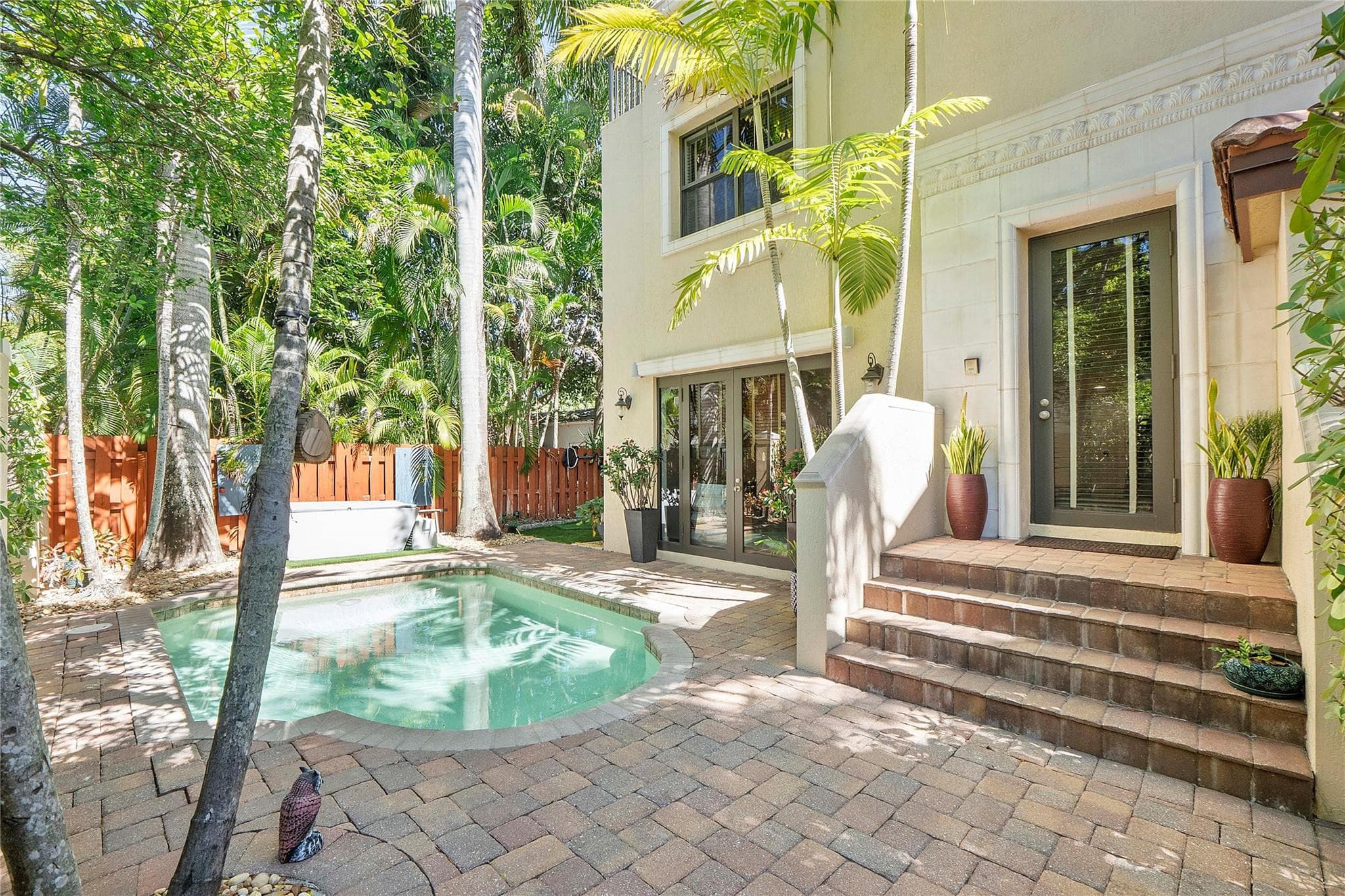 430 NE 7th Avenue 430, Fort Lauderdale, FL 33301, Unit 430 - Photo 2