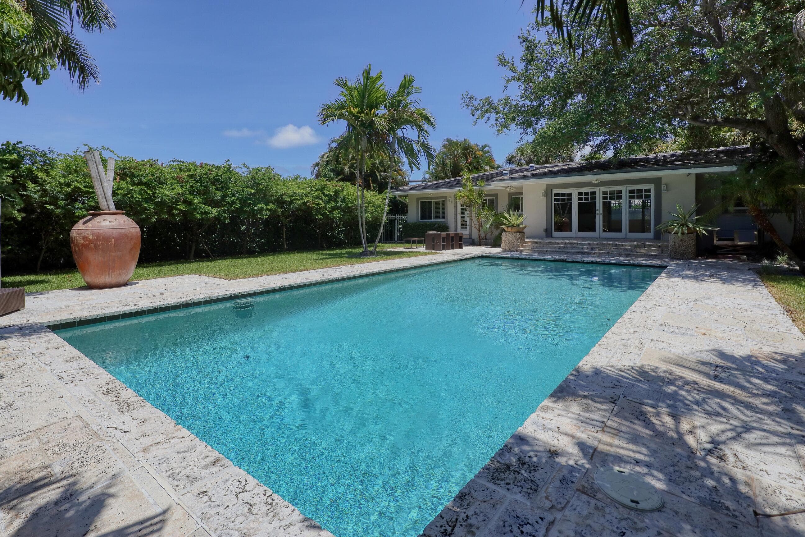 1635 Seabreeze Boulevard, Fort Lauderdale, FL 33316 - Photo 2