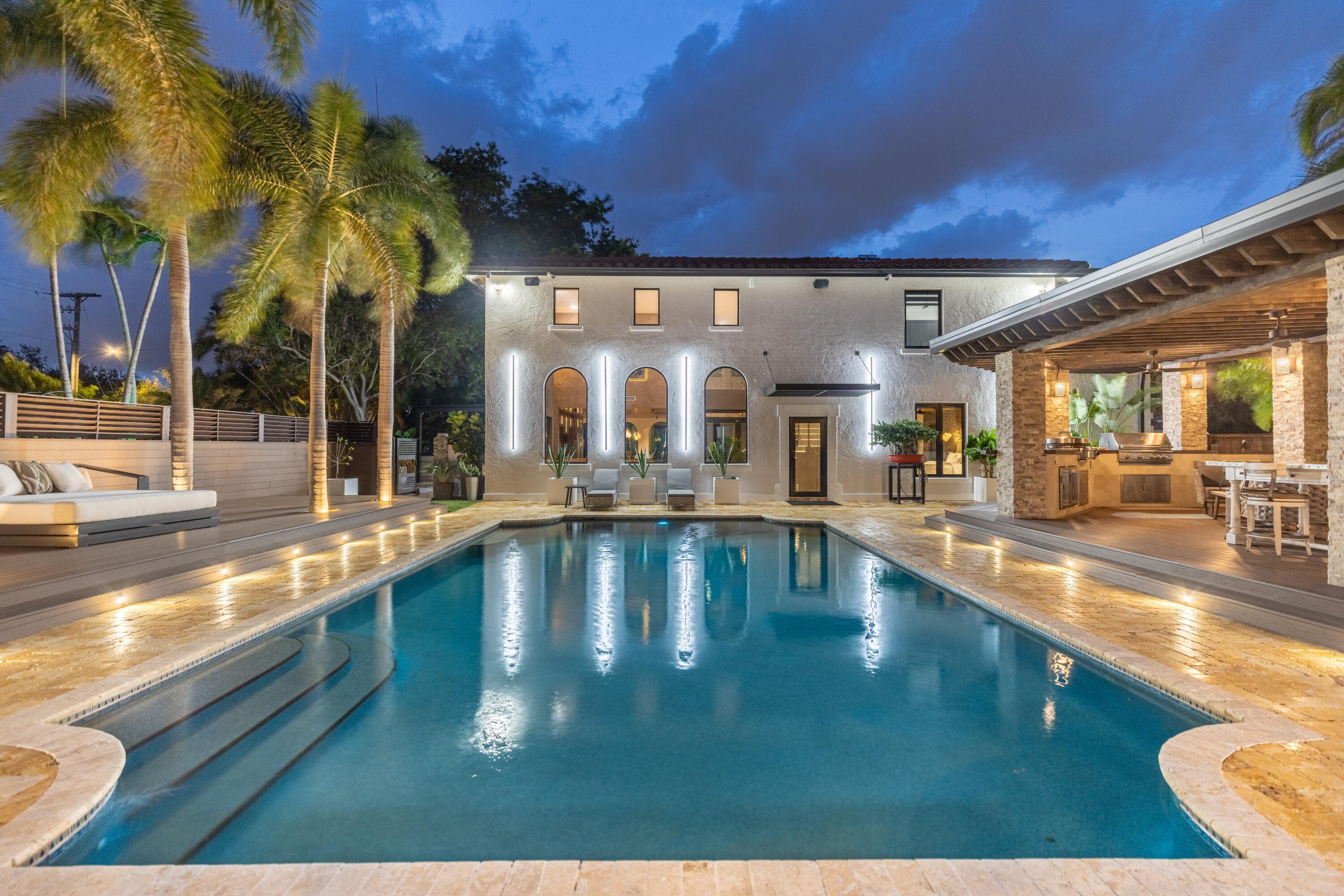290 NW 6th Street, Boca Raton, FL 33432 - Photo 2