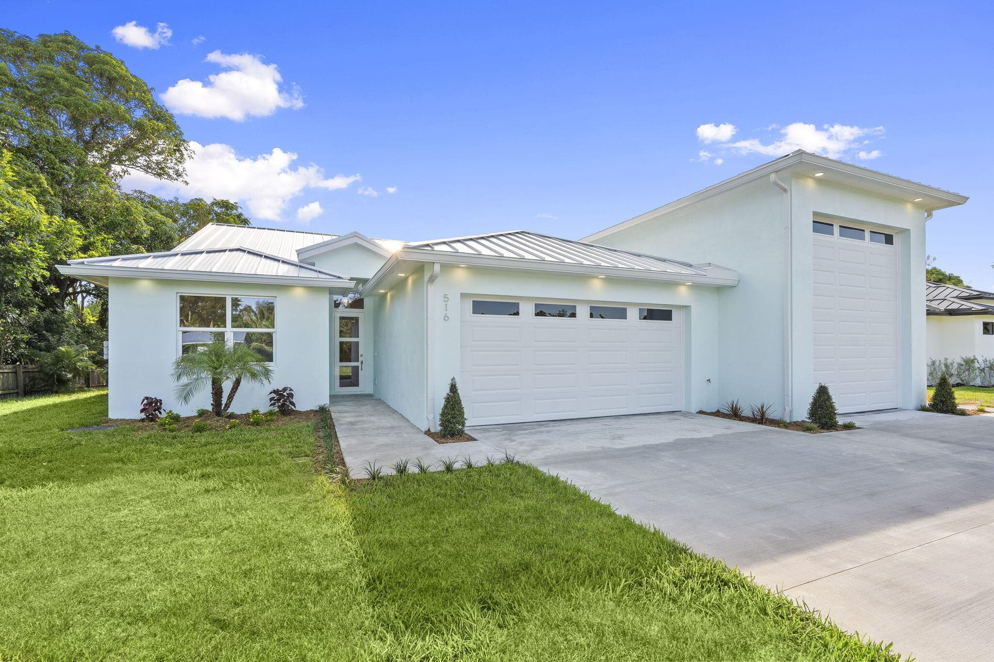516 SE Alamanda Way, Stuart, FL 34996 - Photo 2