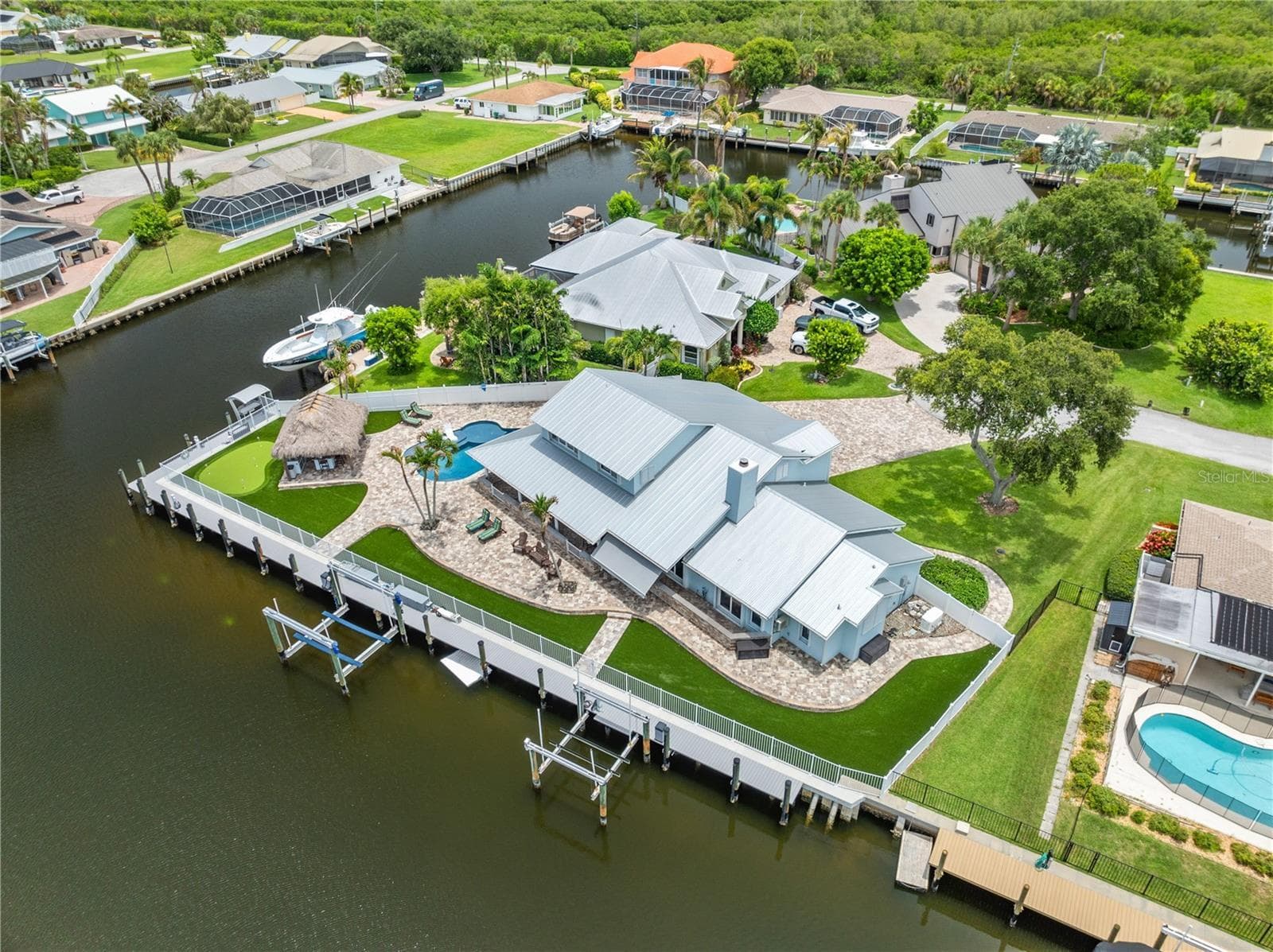 123 Queen Ann Court, Hutchinson Island, FL 34949 - Photo 2