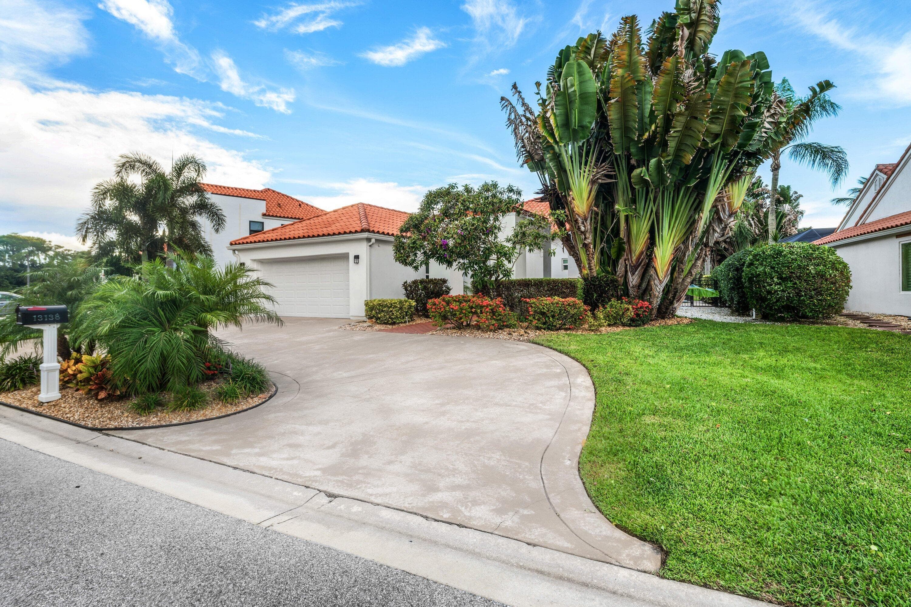 13138 Touchstone Place, Palm Beach Gardens, FL 33418 - Photo 3