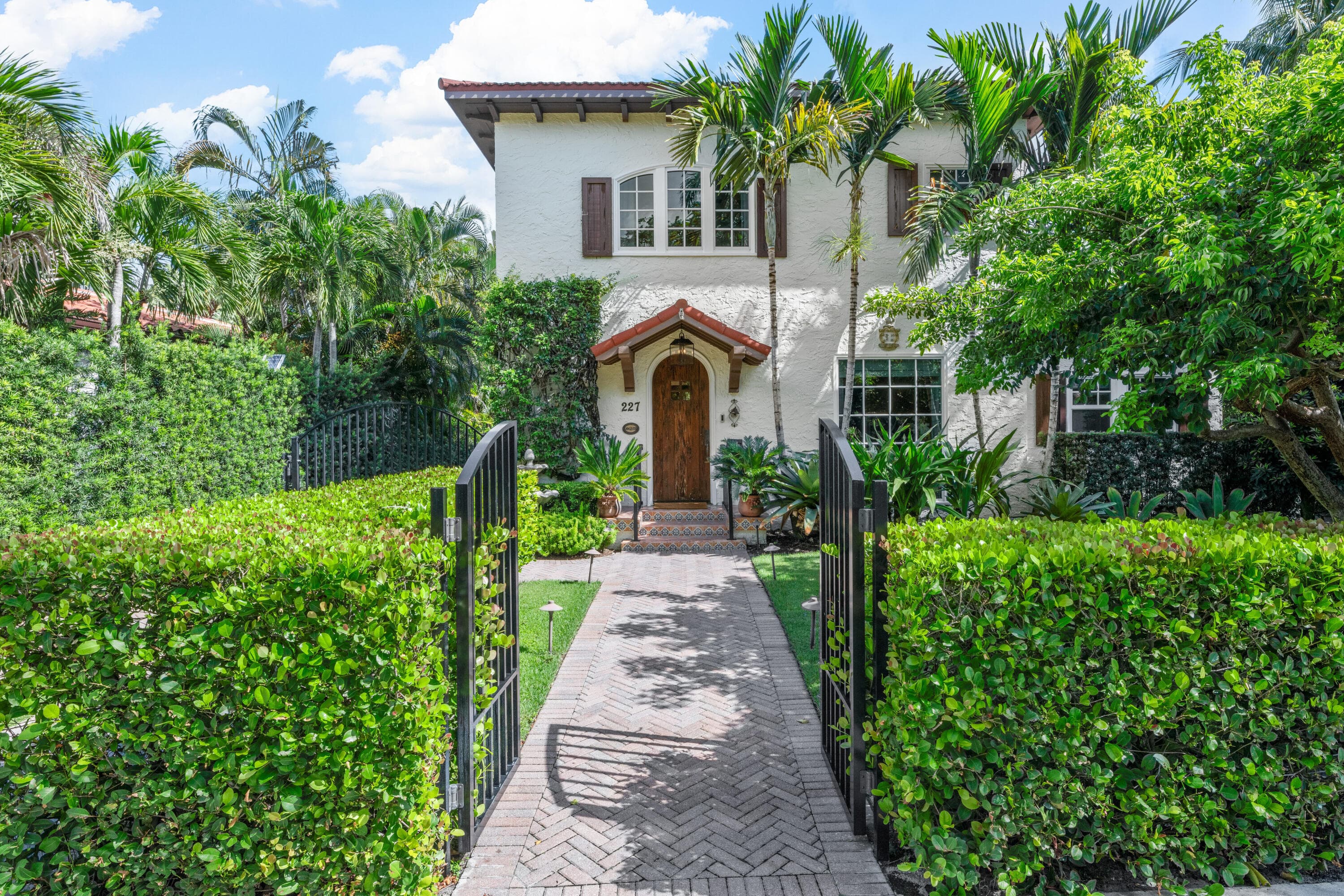227 Marlborough Road, West Palm Beach, FL 33405 - Photo 2
