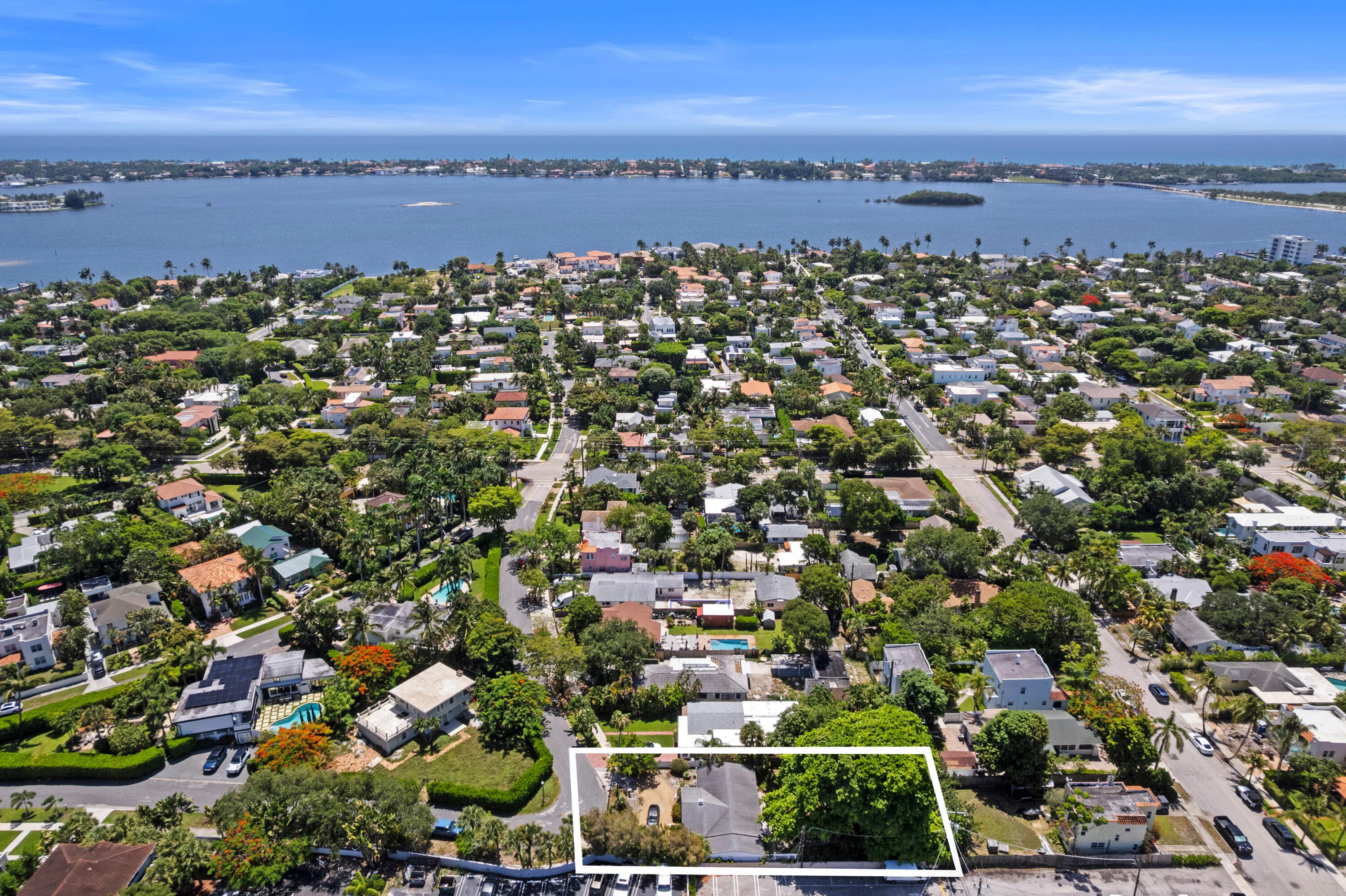 330 Marlborough Place, West Palm Beach, FL 33405 - Photo 2