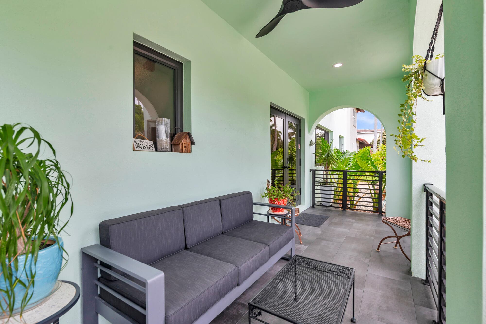 127 Auburn Drive, Lake Worth Beach, FL 33460 - Photo 2