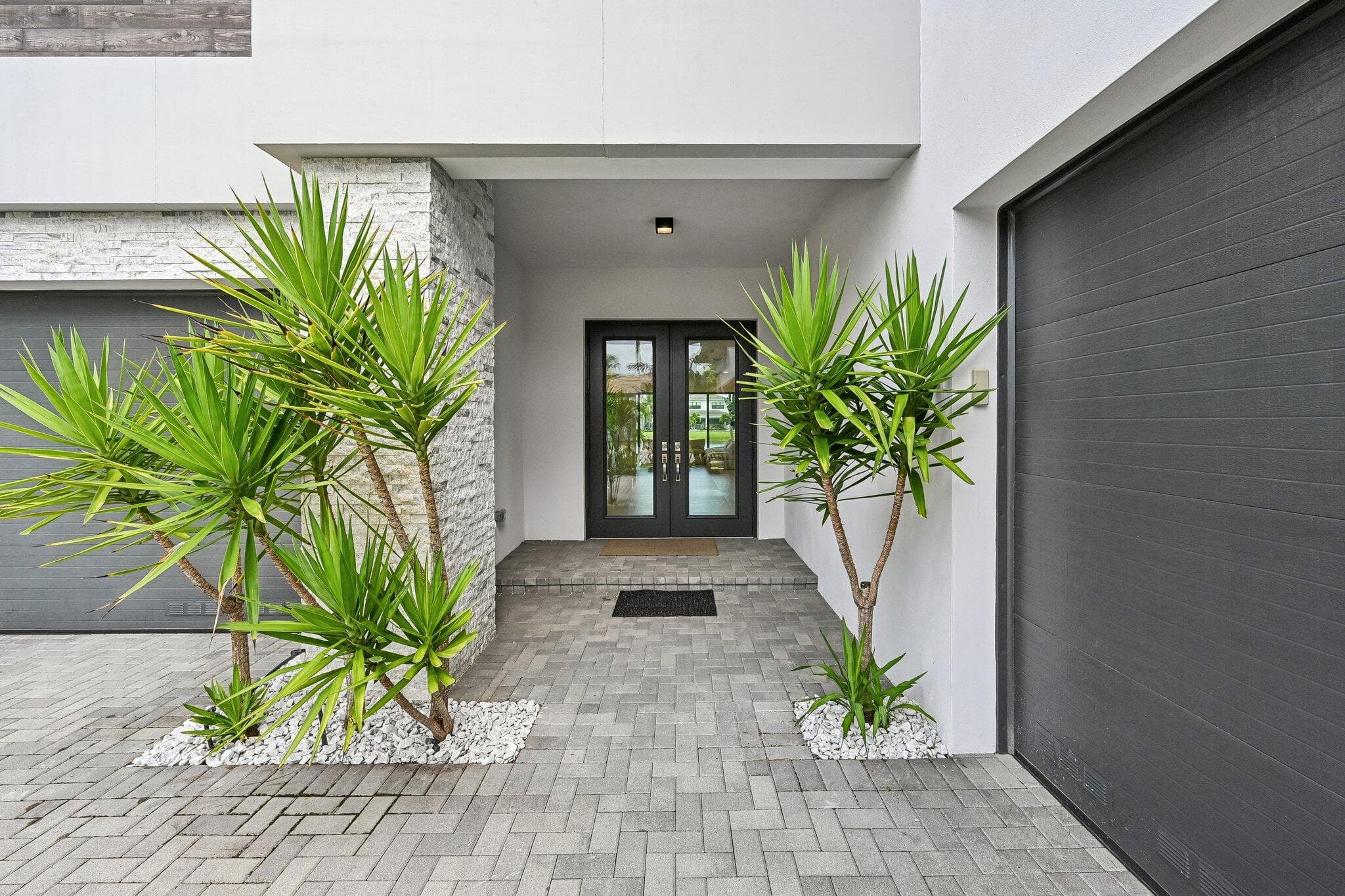 17070 Rainbow Falls Trail, Boca Raton, FL 33496 - Photo 4
