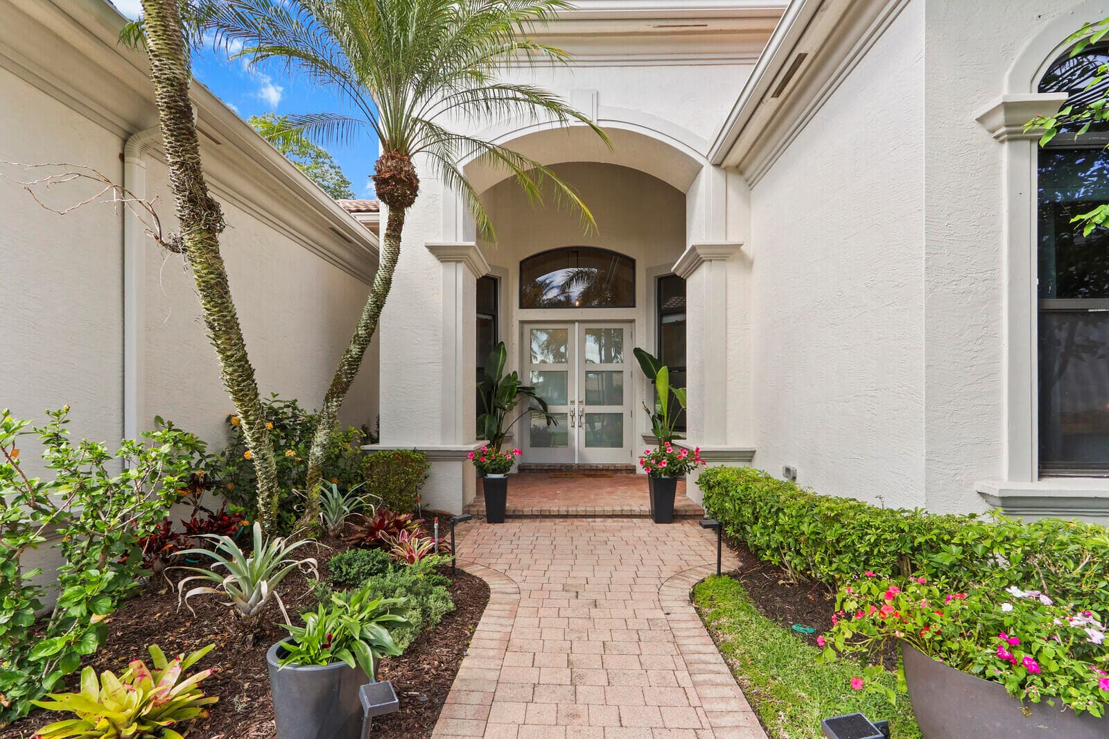 408 Vía Placita, Palm Beach Gardens, FL 33418 - Photo 2
