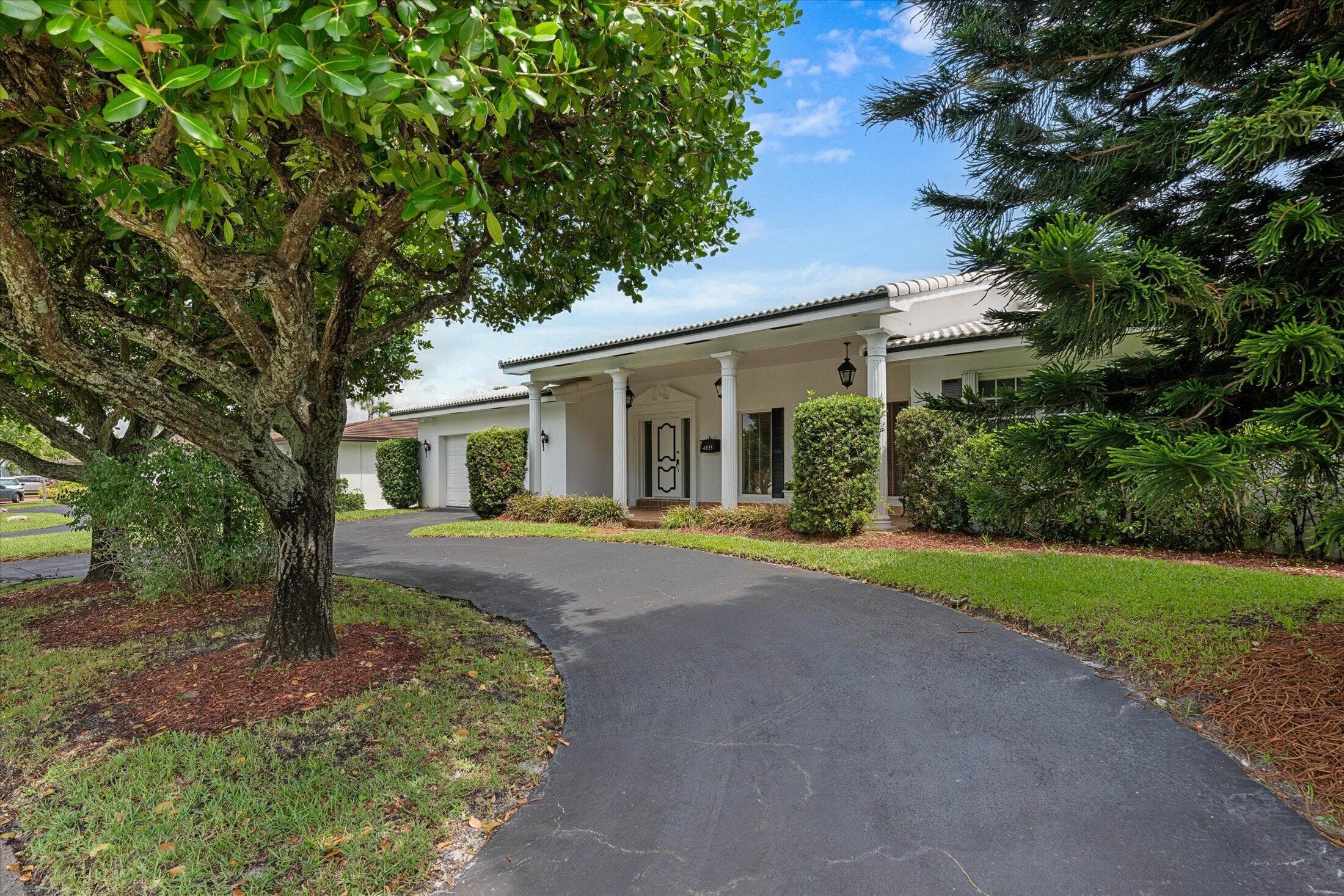4835 Pierce Street, Hollywood, FL 33021 - Photo 2