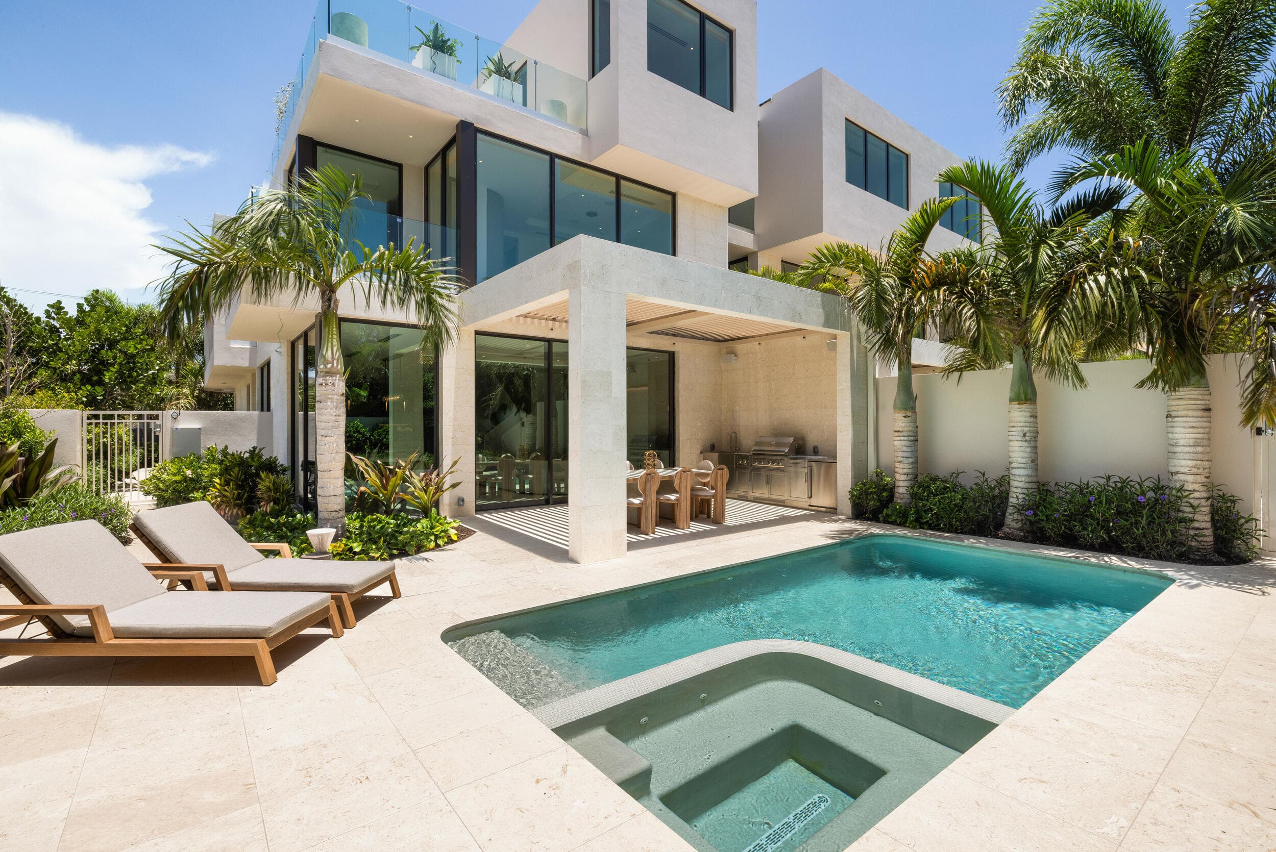 1234 George Bush Boulevard, Delray Beach, FL 33483 - Photo 2