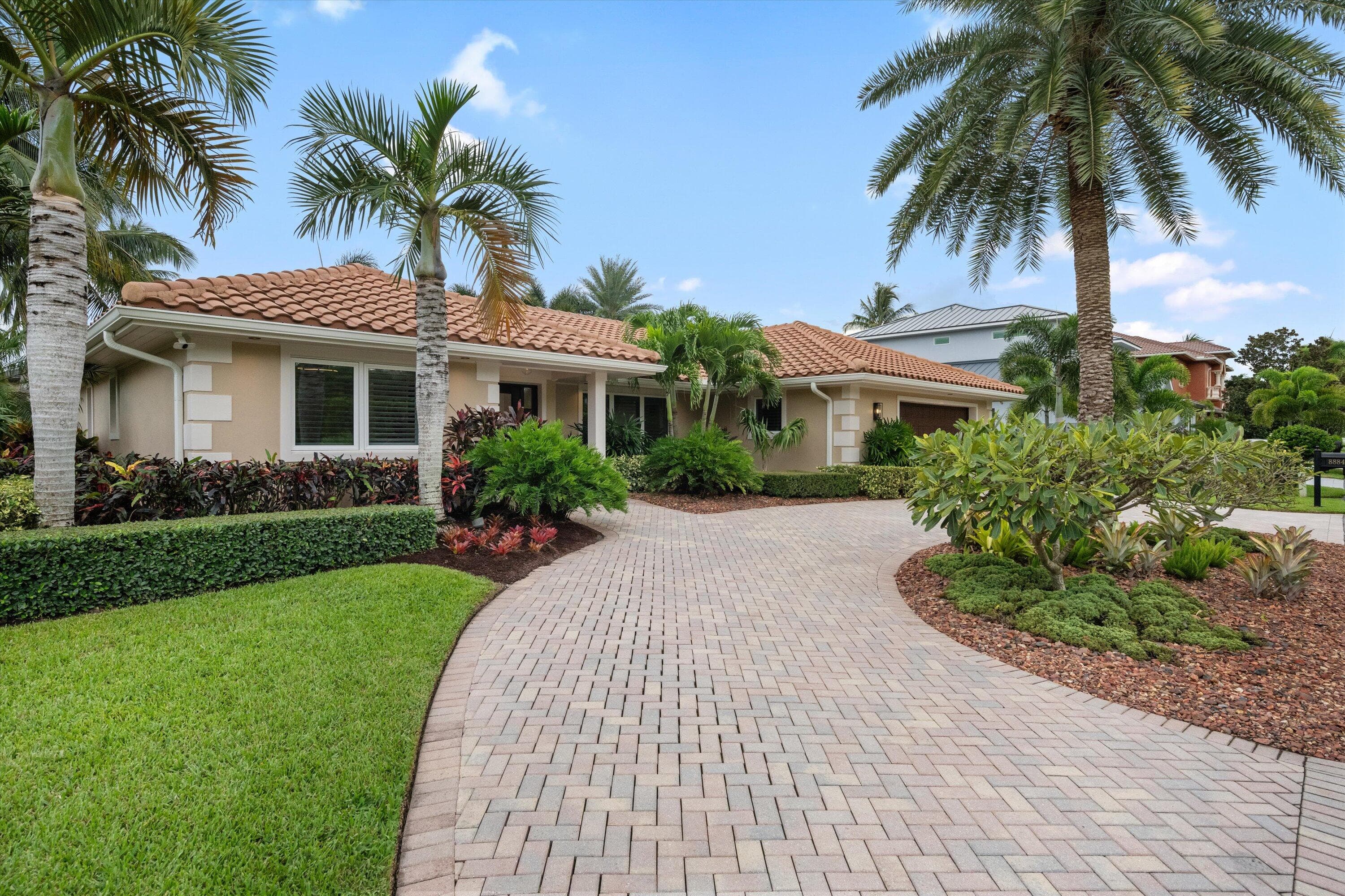 8884 SE Pelican Island Way, Hobe Sound, FL 33455 - Photo 4