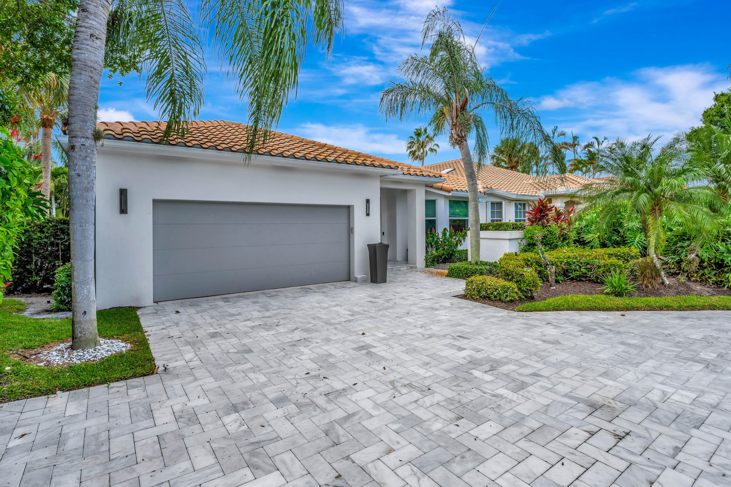 124 Golf Village Boulevard, Jupiter, FL 33458 - Photo 2