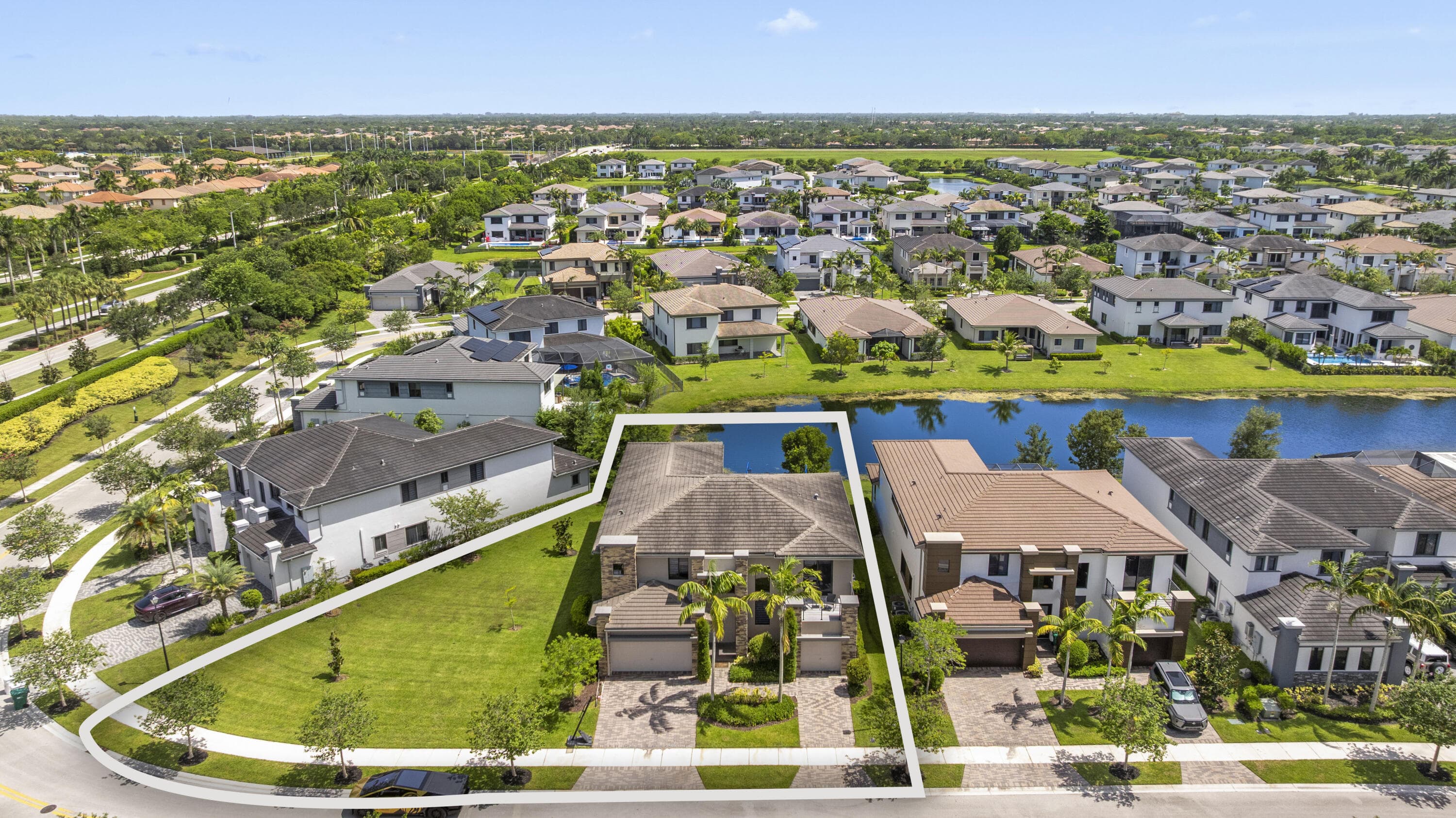 10432 N Lago Vista Circle, Parkland, FL 33076 - Photo 2