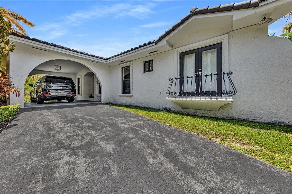 5901 SW 136th Street, Pinecrest, FL 33156 - Photo 3
