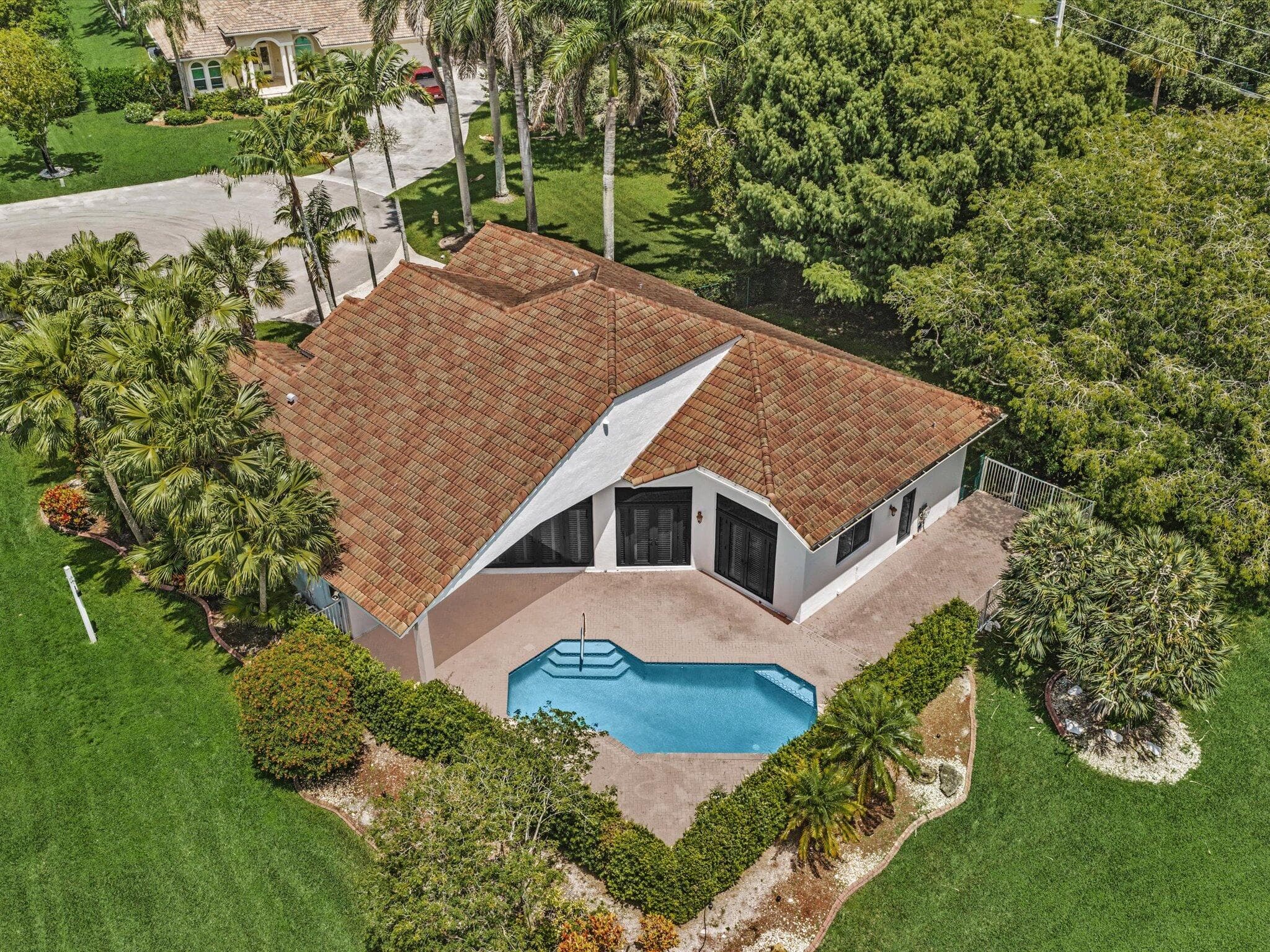 2602 SW 132nd Way, Davie, FL 33330 - Photo 2